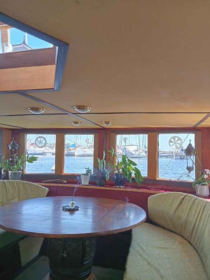 Bateau De Pirates Hotel Gruissan Exterior foto